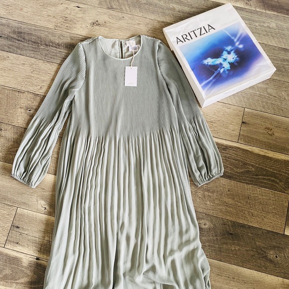 Aritzia Dresses & Skirts - Aritzia Daydreamer dress Wilfred